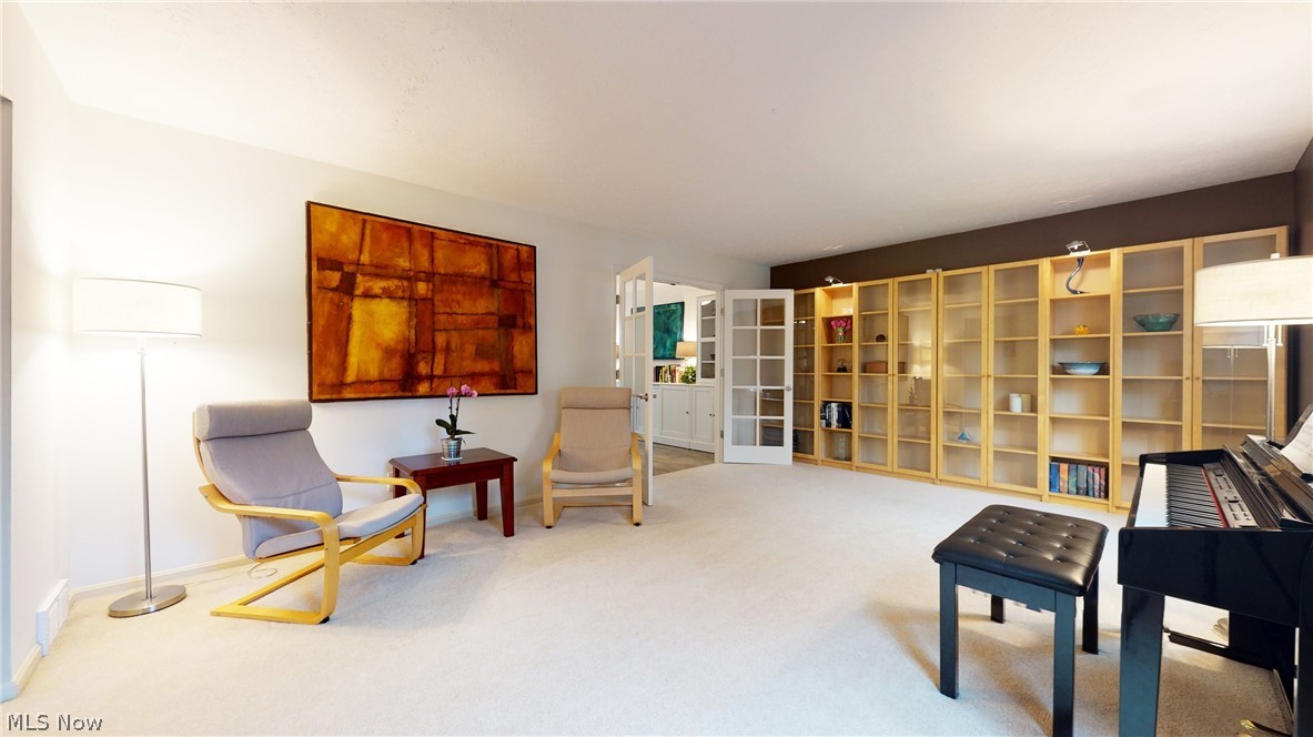 Sandy Rdg 11 - Residential