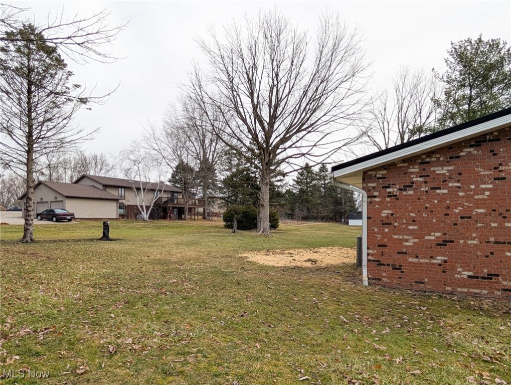 1091 Peony Street, Hartville, Ohio image 45