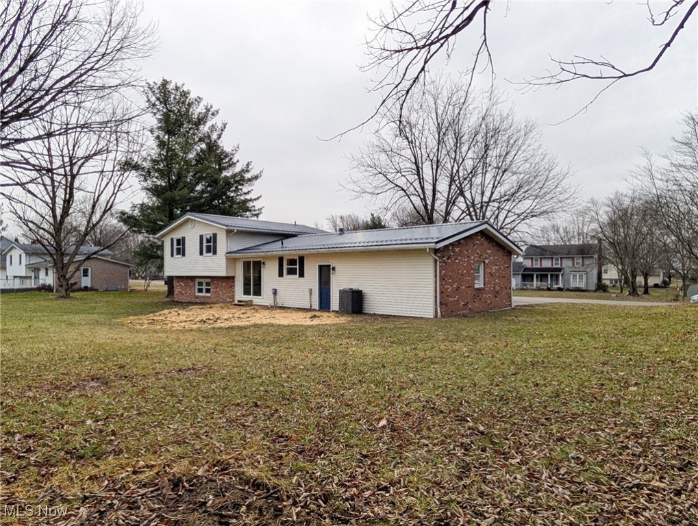 1091 Peony Street, Hartville, Ohio image 44