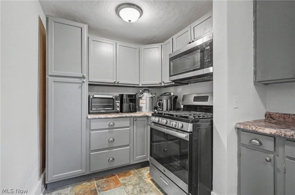 Photo of 4144 Helena Avenue, Youngstown, OH 44512 (MLS # 5190236)