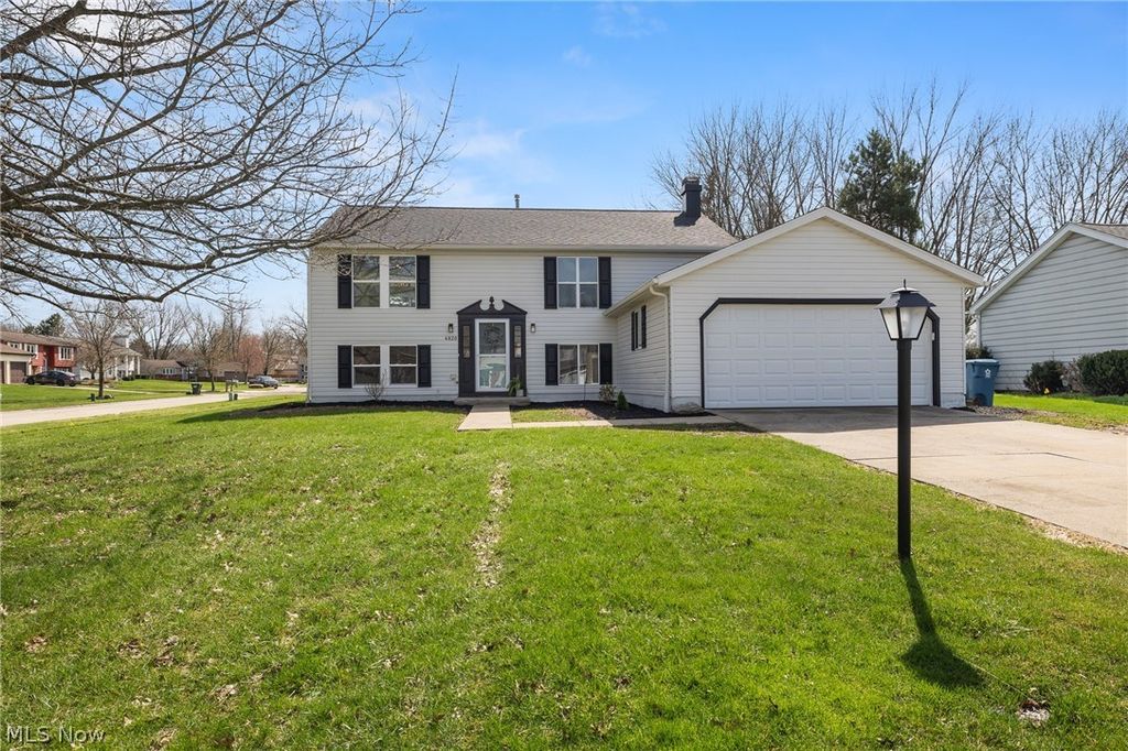 Photo of 4820 Emerald Lane, Brunswick, OH 44212 (MLS # 5197258)