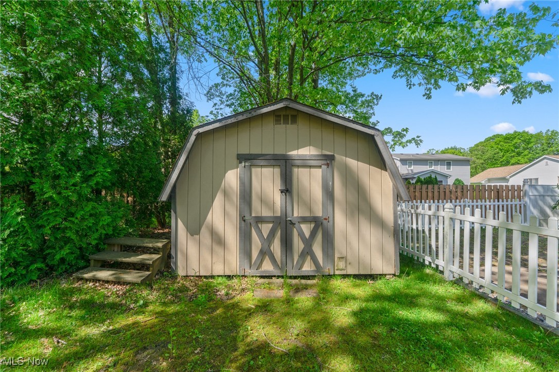 520 Stonybrook Lane, Canfield, Ohio image 23