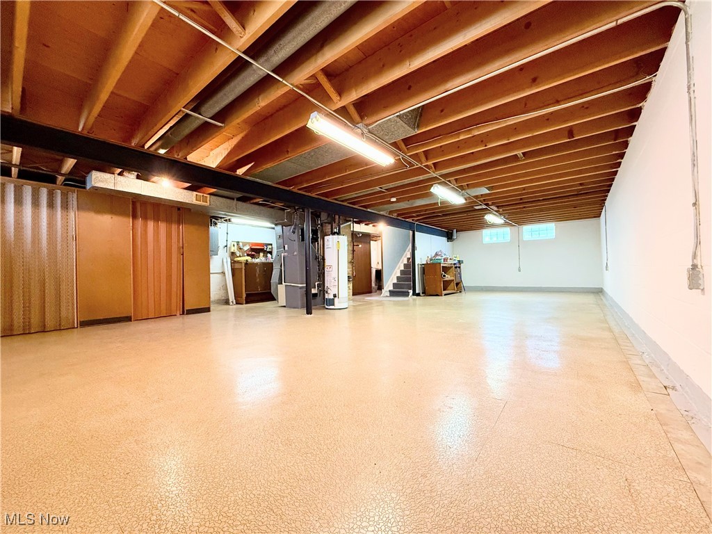 5305 Amherst Drive, Parma, Ohio image 22