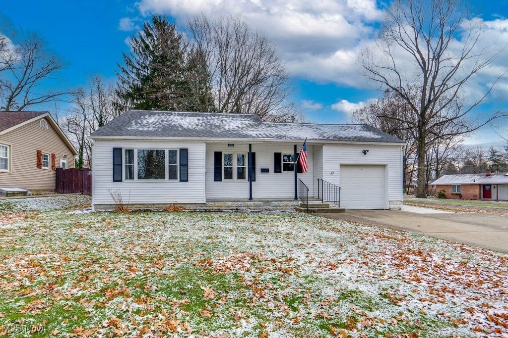 Photo of 17 Huffman Avenue, Doylestown, OH 44230 (MLS # 5175036)