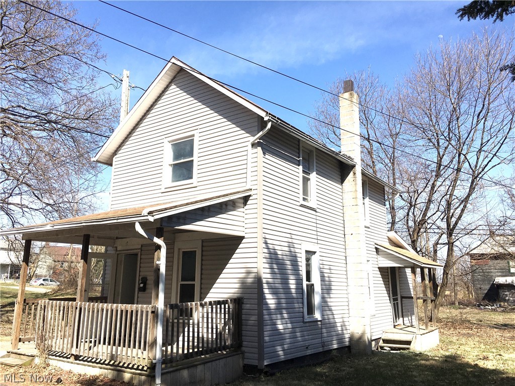 Newly Updated, quaint 3 bedroom 1 bath single family house located in quiet Alliance, OH!
Professionally managed, 24/7 Emergency maintenance line, Online Rent Payments available.
? Credit score of 600+. Below 600 is considered conditional
? Less than 3 items in collections, excluding student loan and medical. More than 3 is considered conditional
? Monthly income of 2.5 times the amount of the monthly rent
? Thorough and Complete Criminal and Eviction Check
? $50 Non Refundable App Fee for all Adults who will be occupying the property
? Applications can only be completed online
? Pets Considered with double deposit & pending owner approval
? Typical Security Deposit equivalent to one months rent, pending results of background checks.
? NOT Accepting Section 8 / AMHA Housing Vouchers