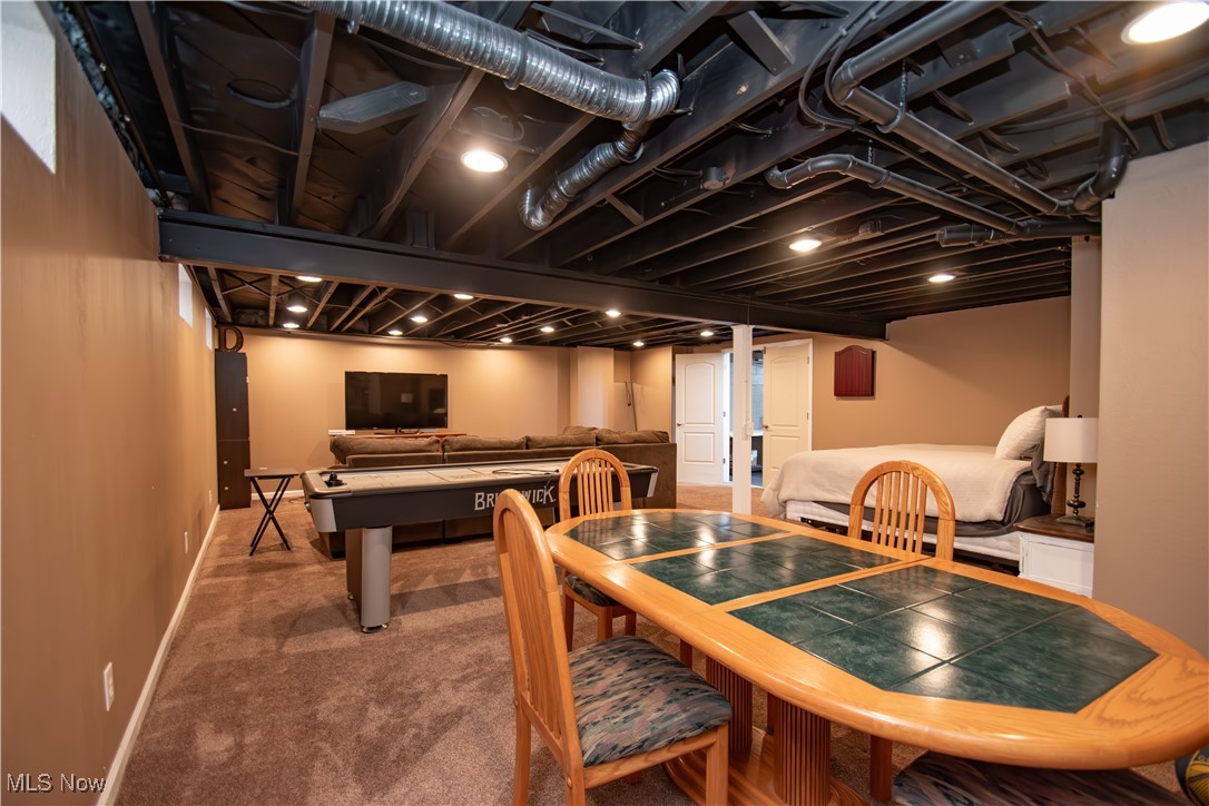 2614 Ardenwood Pl, Austintown, Ohio image 38