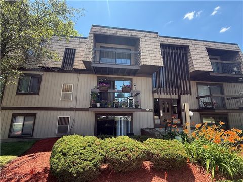 9510 Cove Drive Unit C9, North Royalton, OH 44133 - #: 5128803