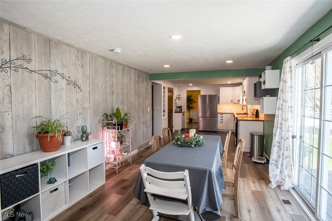 730 Brookledge Drive, Medina, Ohio image 15