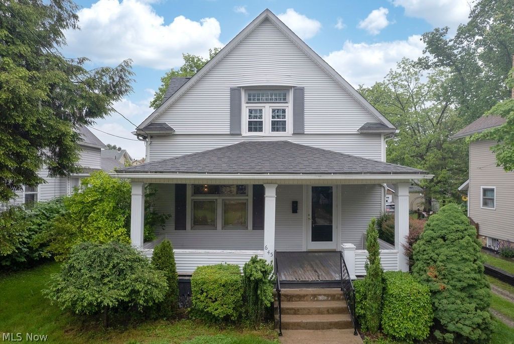 Photo of 645 W Summit Street, Alliance, OH 44601 (MLS # 5209434)