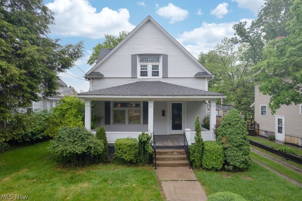 Photo of 645 W Summit Street, Alliance, OH 44601 (MLS # 5209434)