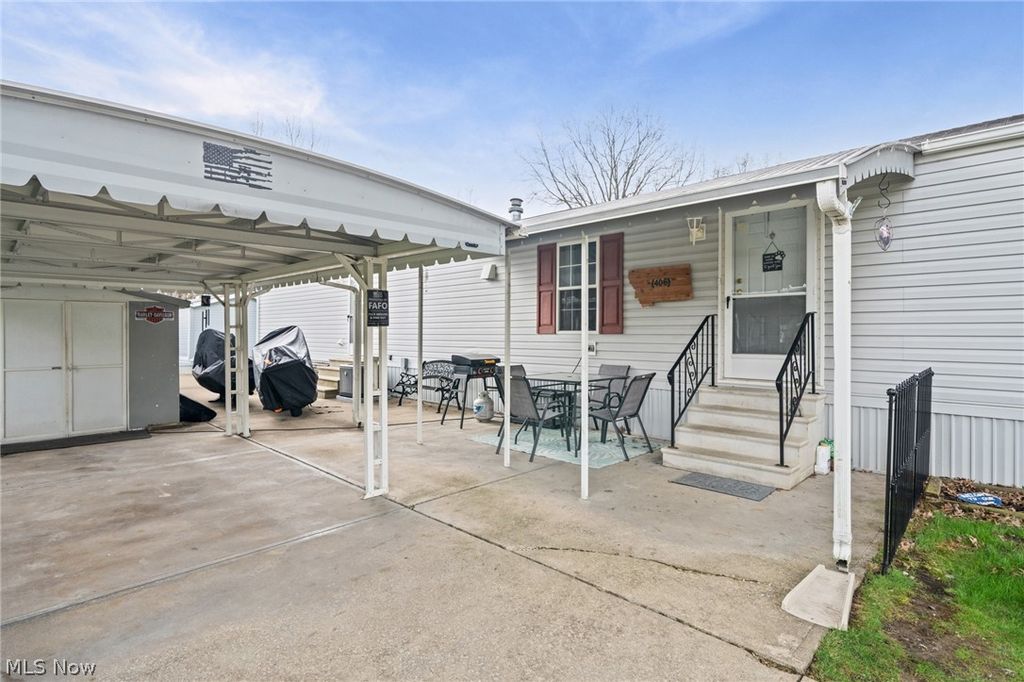 Photo of 19 Brookins Drive, Olmsted Falls, OH 44138 (MLS # 5199338)