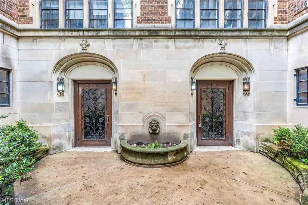 Photo of 2511 Overlook Road, Cleveland Heights, OH 44106 (MLS # 5207529)