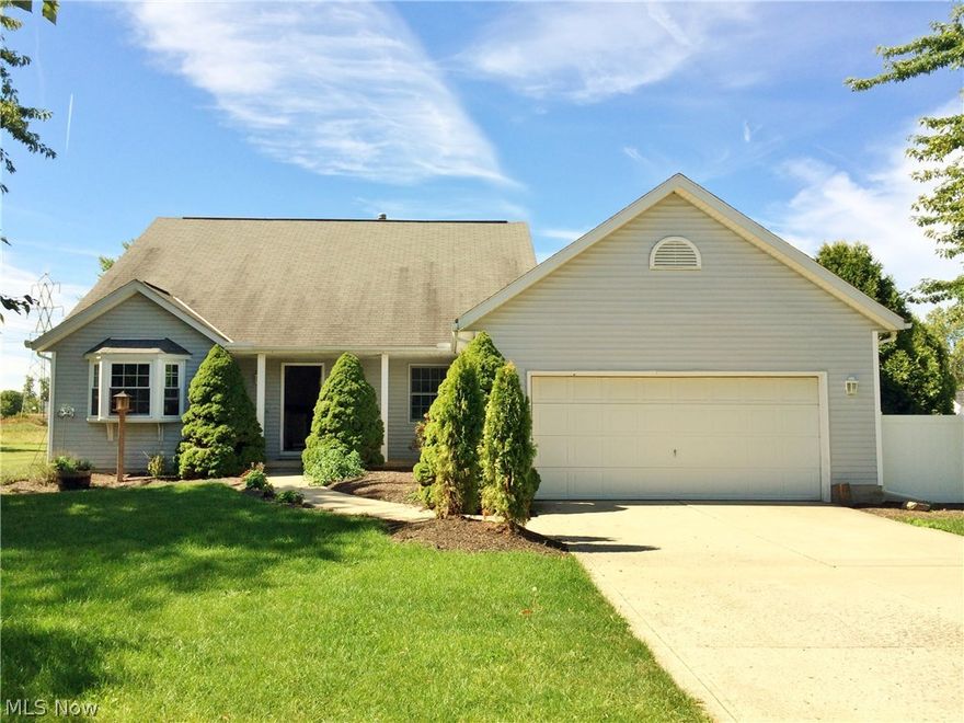 3 Bedroom/3 Full Baths, Move-in ready! Updates from 2016:Re-faced fireplace - Ceiling fan in Fam/Media Room. Updates in 2015 include---> Kitchen flooring, countertops, sink, stove, fridge, dishwasher, lighting. Custom oak desk (can be removed), outlet covers in Fam/Media Room. Lower Level Bedroom Laminate flooring. Doors and all windows! Laundry Washer, Utility Sink. LL bathroom shower head. Master Bed ceiling fan, and carpet. Master bath Vanity w double sinks, shower head, lighting! Loft area ceiling fan, carpet, chalkboard. Bed#3 lighting and carpet <---All in 2015! Other features include: Eat-in Kitchen features vaulted ceilings, Pergo flooring, all new appliances, new hardware on cabinets, huge pantry, access to patio, and 2-car garage! Living room w huge bay window, vaulted ceilings, and laminate flooring. Massive 31x16 family/media room w custom oak desk, and gas fireplace! Double closets in the LL bedroom. Laundry room w built-in shelving. All bathrooms w ceramic tile. Master su