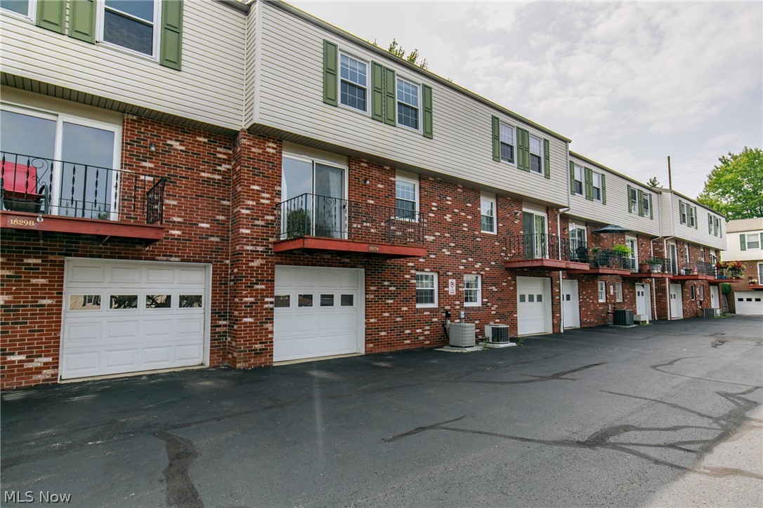 Huntington Park Condo - Residential