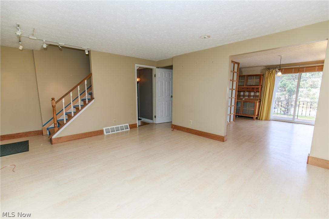 Huntington Park Condo - Residential