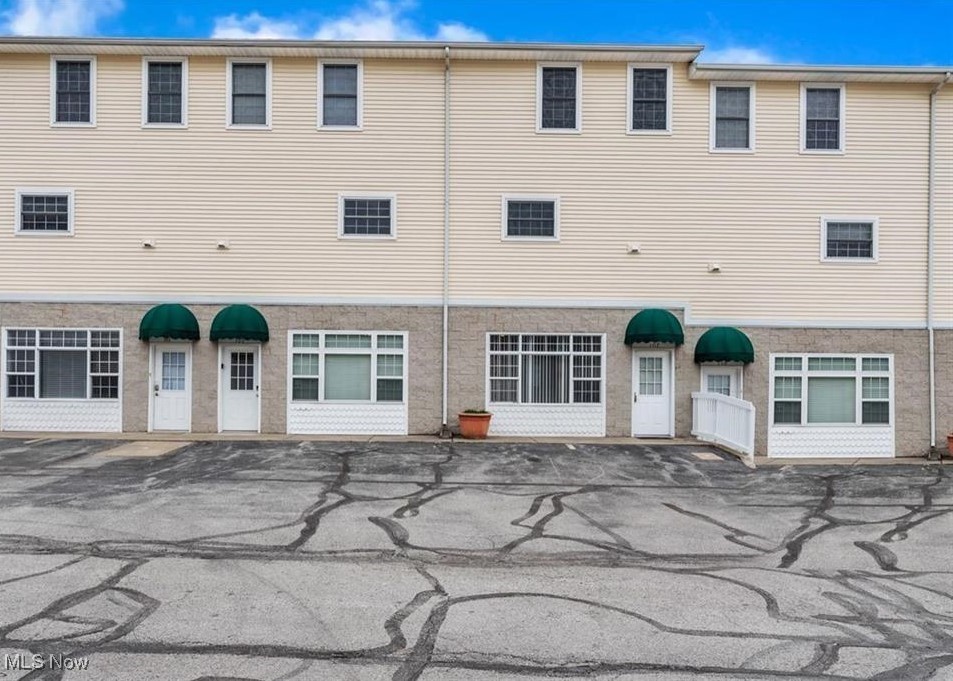 Photo 1 of 25 — 107 Legends Lane, Lakeside Marblehead, OH 43440