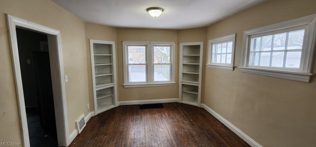 Photo of 3599 Grosvenor Road, Cleveland Heights, OH 44118 (MLS # 5194255)