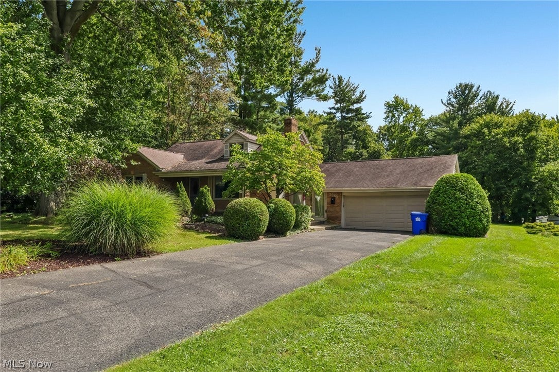 2965 Howell Drive