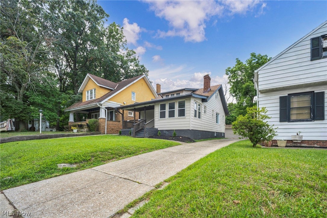 1982 Reyburn Road