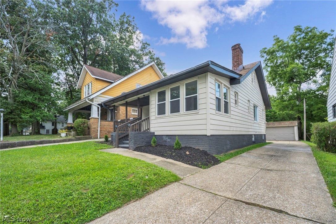 1982 Reyburn Road
