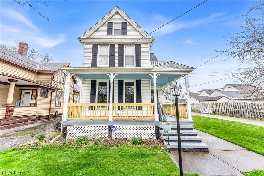 3116 W 88TH ST UNIT DN, Cleveland - Spacious 3 bed 1 bath multi-family home! //

$ 1030 rent / $ 1030 deposit //
$49 application fee per adult //
1-2 pets OK with approved PetScreening and PetFee.(Some breed restrictions apply per HUD guidelines). //
NO SMOKING //
1 time $149 non-refundable set up fee paid at lease signing //

$30/month required resident benefit package; can include personal property/liability insurance for an additional $5/month for $35/month total. //

All applicants are required to fill out a PetScreening application, found on our website directly on the application before being processed. Even if you have NO pets - this application must be filled out. One time, non-refundable pet fee of $200-500 per animal applies to all pets & must be paid prior to or when you pay your first month rent. (No fee for qualified assistance animals). //

Our application is processed through secure site: Findigs, and they require ID and income verification. Without this, your application will not be processed. They offer 24/7 chat support on their application directly if you have any questions. //

BEDROOMS: 3 //
BATHROOMS: 1 //
APPLIANCES PROVIDED: Stove and refrigerator provided upon move-in
UTILITIES / RESIDENT RESPONSIBILITY:  Resident pays gas and electric and is responsible for snow removal //

Serious inquiries only.