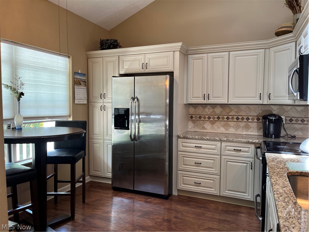 The Courts of Chaffee - Residential