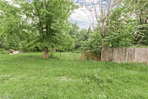 Tiny photo for 871 E 131 Street, Cleveland, OH 44108 (MLS # 5239766)