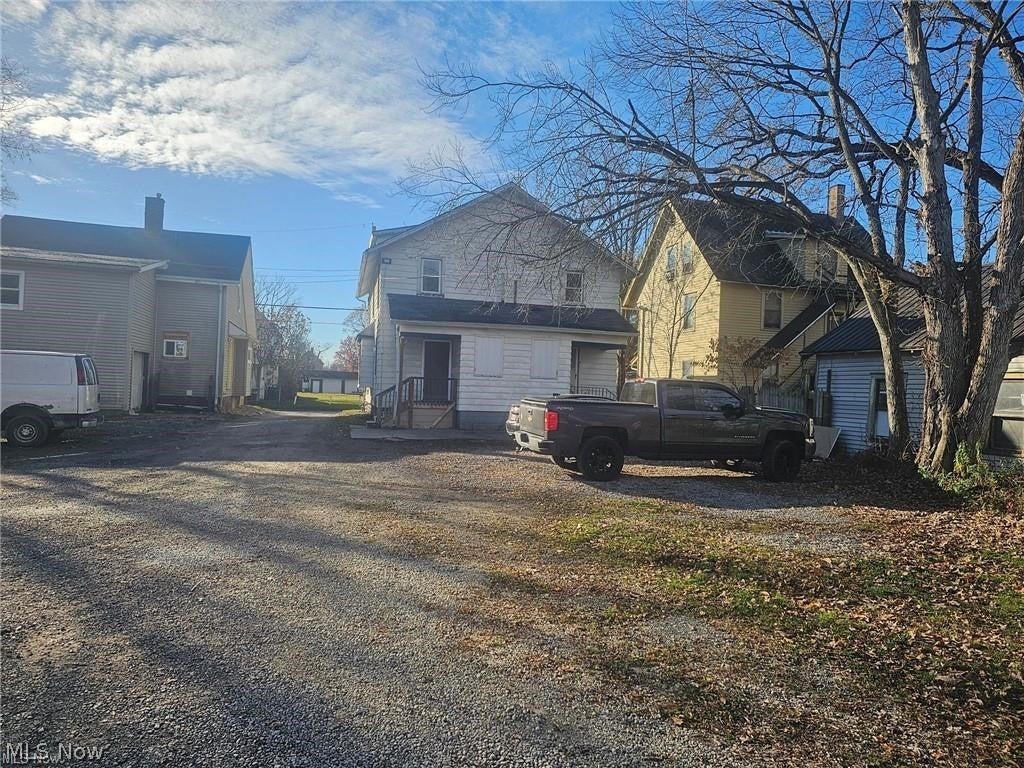 846 Hunter Street