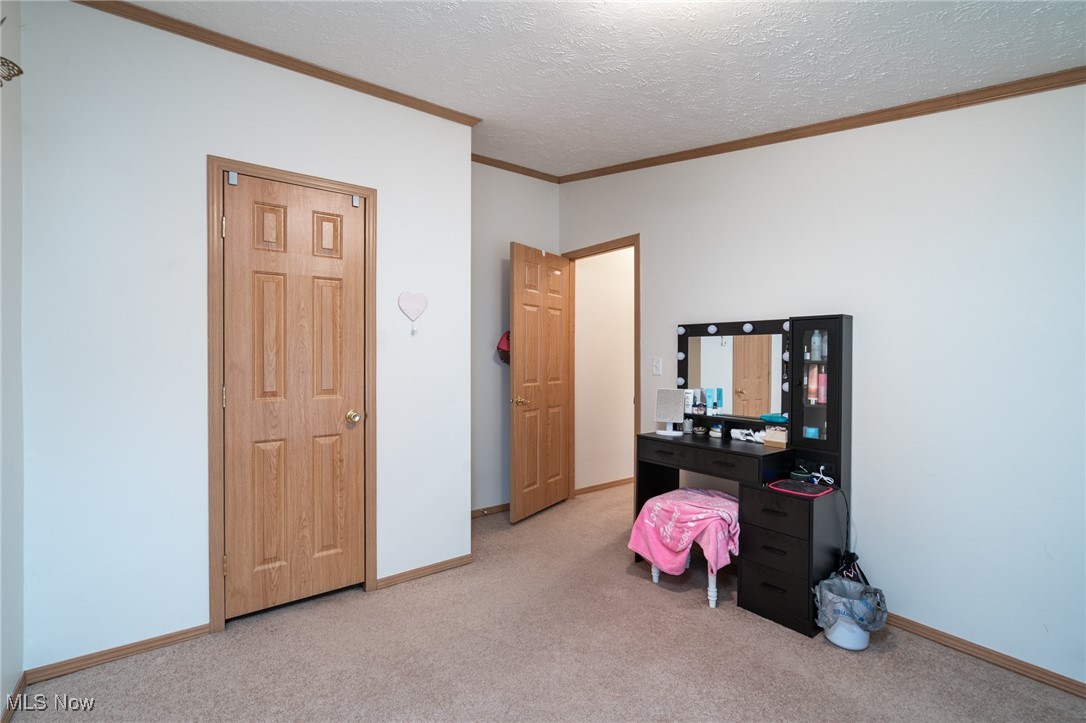 201 Pin Oak Circle, Elyria, Ohio image 25