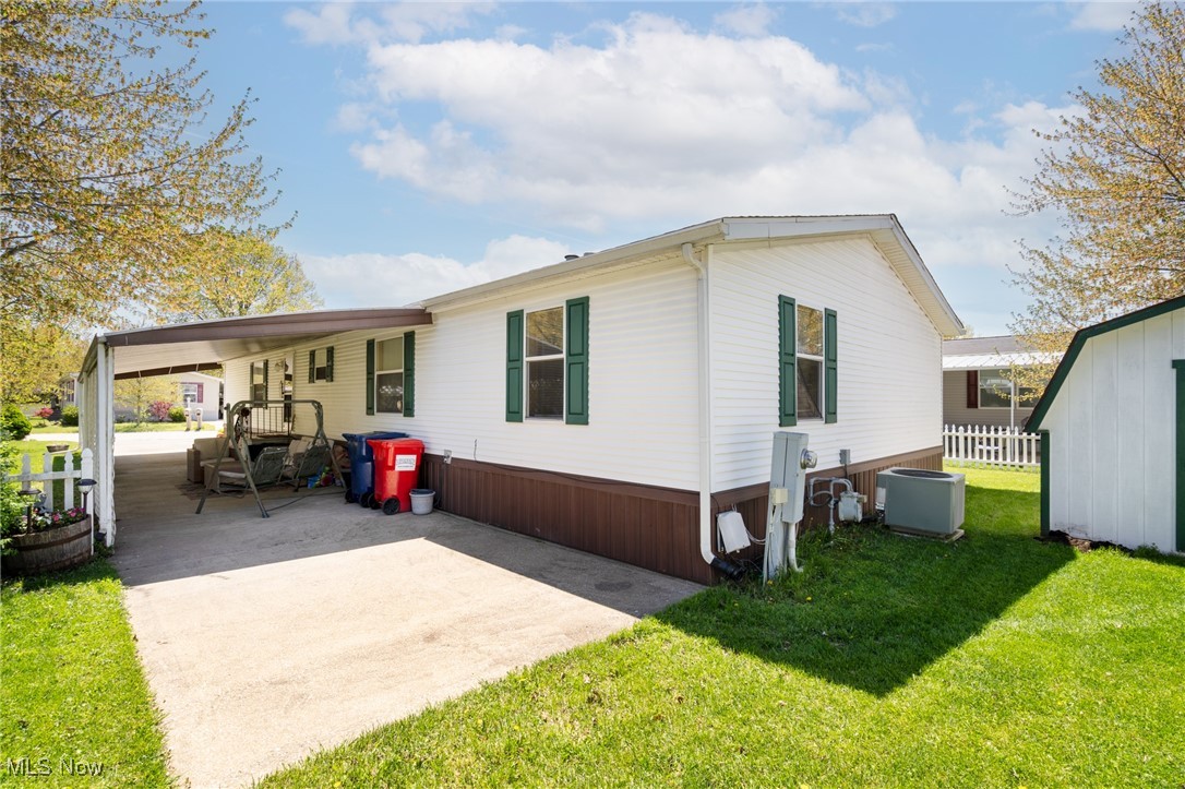 201 Pin Oak Circle, Elyria, Ohio image 35