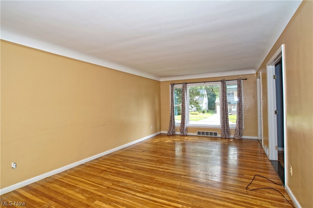 W T Amos Belvoir Bayard 03 - Residential