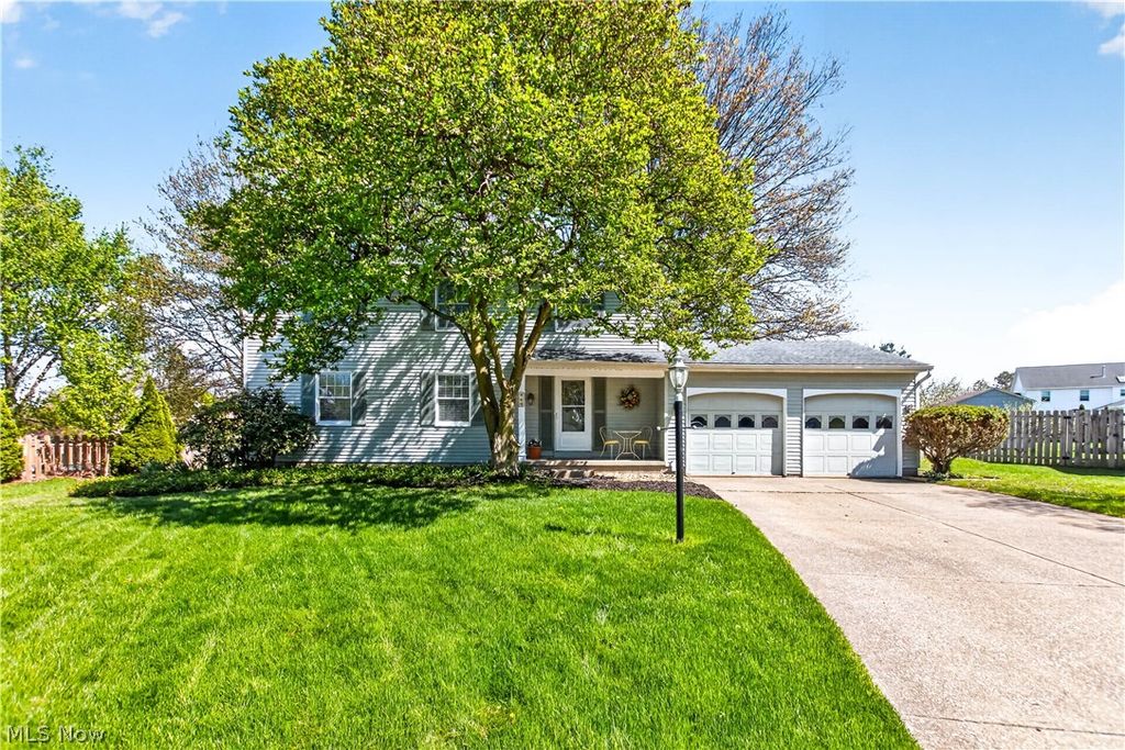 Photo of 960 Red Oak Circle, Medina, OH 44256 (MLS # 5202643)