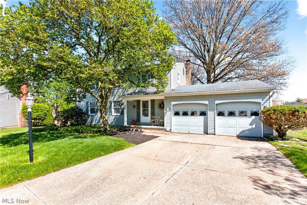 Photo of 960 Red Oak Circle, Medina, OH 44256 (MLS # 5202643)