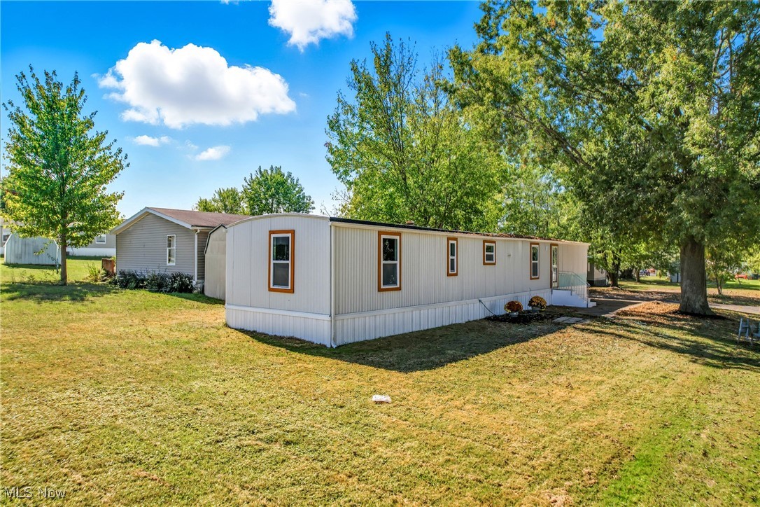 Salem, Ohio 44460, United States, 2 Bedrooms Bedrooms, ,2 BathroomsBathrooms,Residential,Active,220059