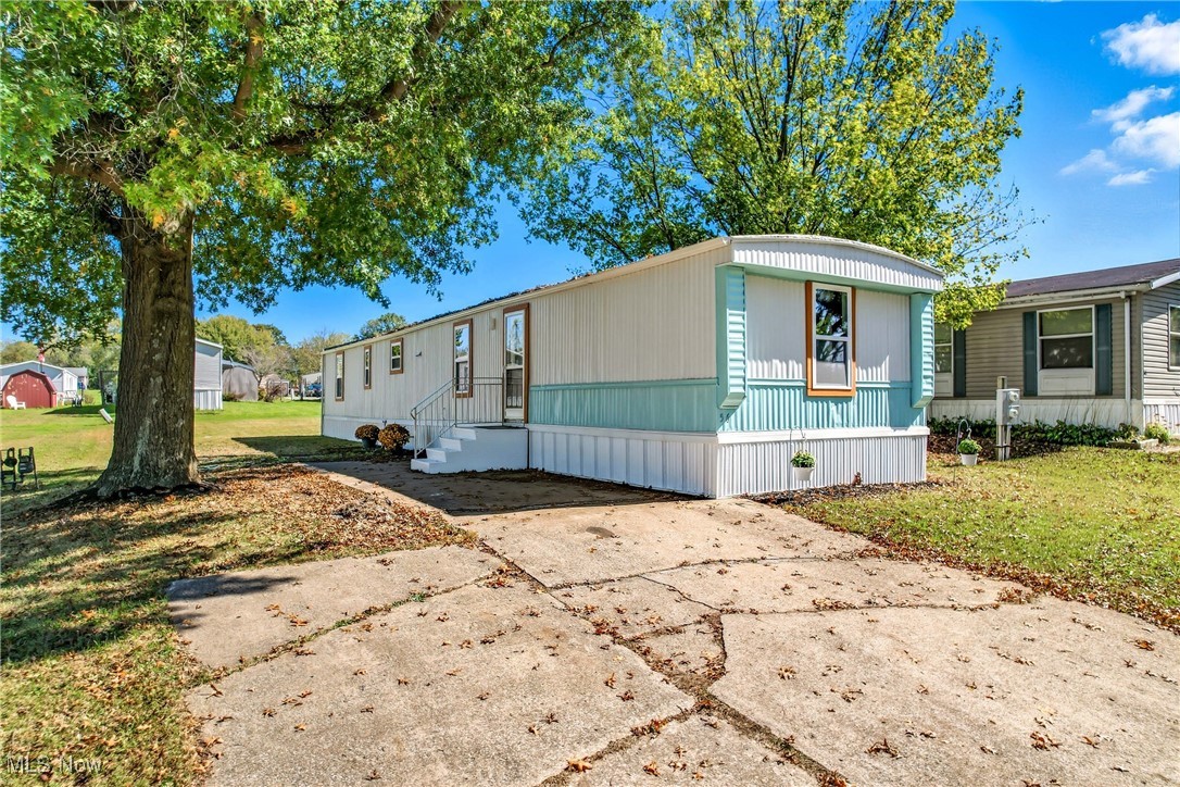 Salem, Ohio 44460, United States, 2 Bedrooms Bedrooms, ,2 BathroomsBathrooms,Residential,Active,220059