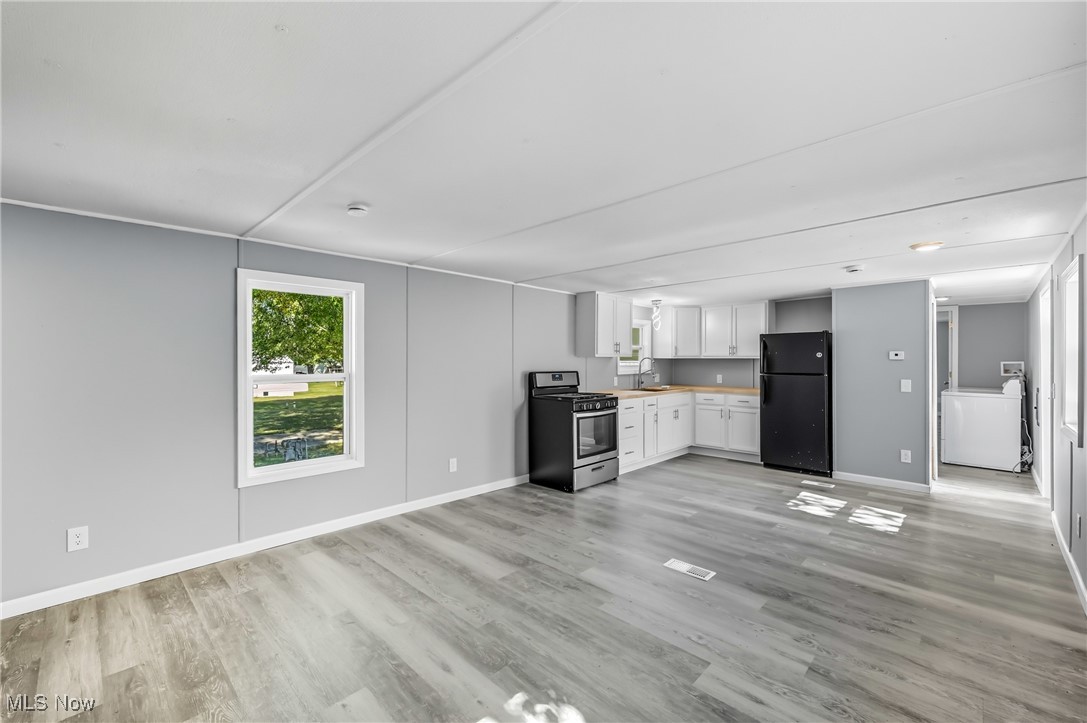 Salem, Ohio 44460, United States, 2 Bedrooms Bedrooms, ,2 BathroomsBathrooms,Residential,Active,220059