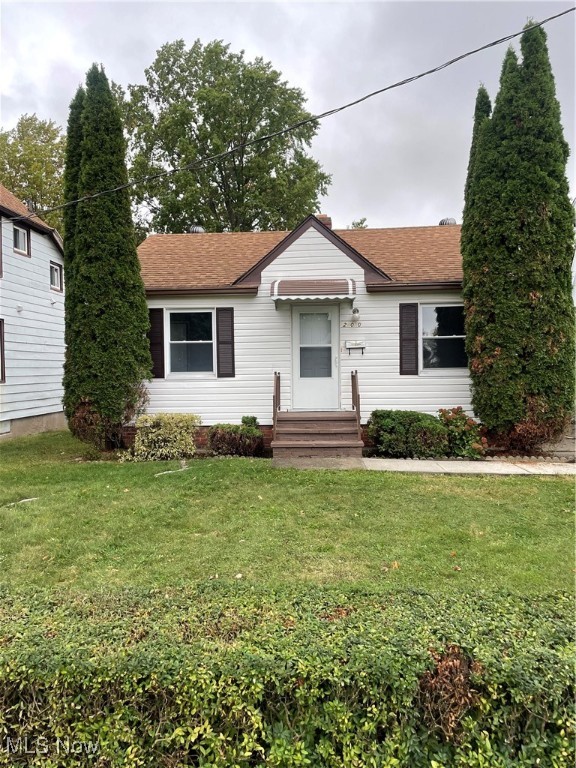 Welcome to 21050 N Vine Ave — a beautifully renovated 2-bedroom, 1-bath ranch that perfectly blends modern updates with classic charm. This move-in-ready home has living space on the main level and a partially finished basement that provides extra room for recreation, storage, or a home office.
Step inside to find bright, open spaces with stylish wood-style flooring throughout, a freshly updated kitchen featuring white cabinetry, dark countertops, a modern backsplash, and arched walkways that add character. The bathroom has been tastefully updated, and every detail reflects quality craftsmanship.
Enjoy a fenced yard ideal for relaxing or entertaining, plus a detached 2-car garage for convenience. With new finishes, public utilities, and low-maintenance aluminum siding, this home is ready for its next owner to move right in.
Located off E 212th St, just north of N Lakeland Blvd, close to schools, parks, and shopping.
Offered at $150,000 — schedule your showing today and make this stunning Euclid ranch yours!