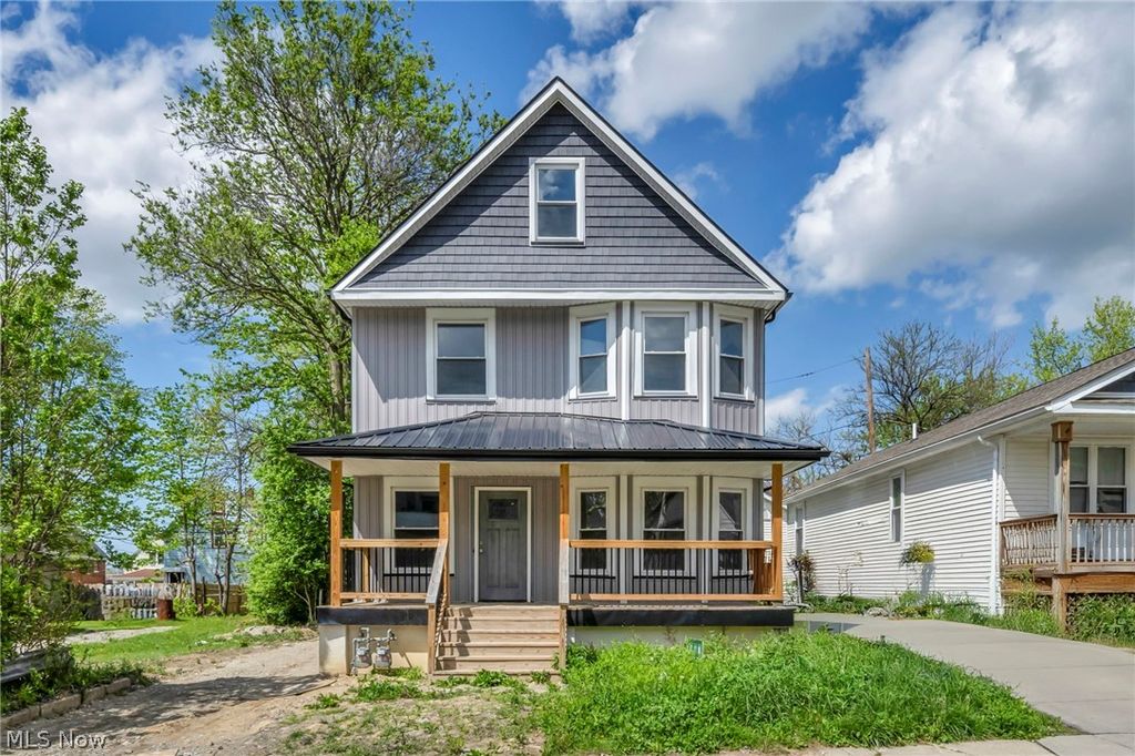 Photo of 10905 Grandview Avenue, Cleveland, OH 44104 (MLS # 5204996)