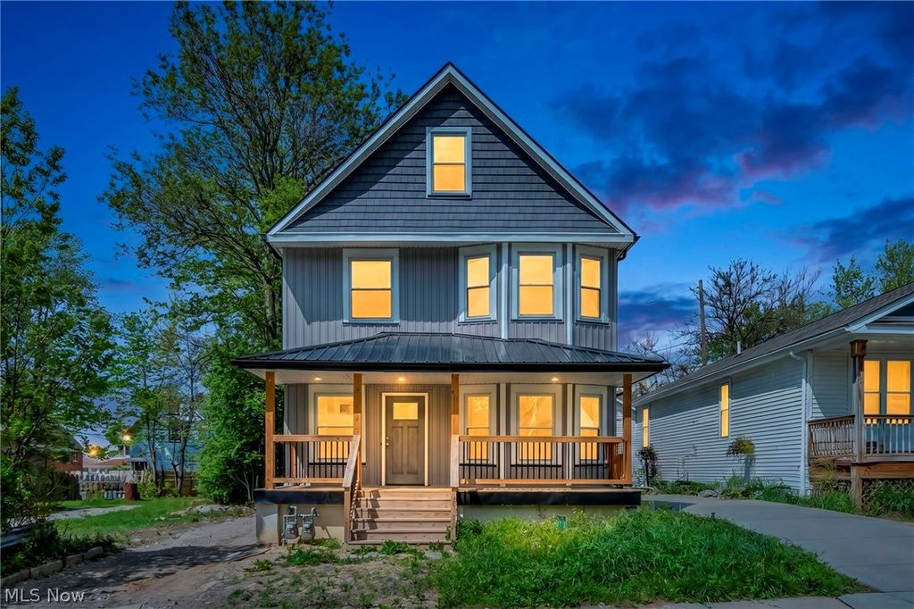Photo of 10905 Grandview Avenue, Cleveland, OH 44104 (MLS # 5204996)