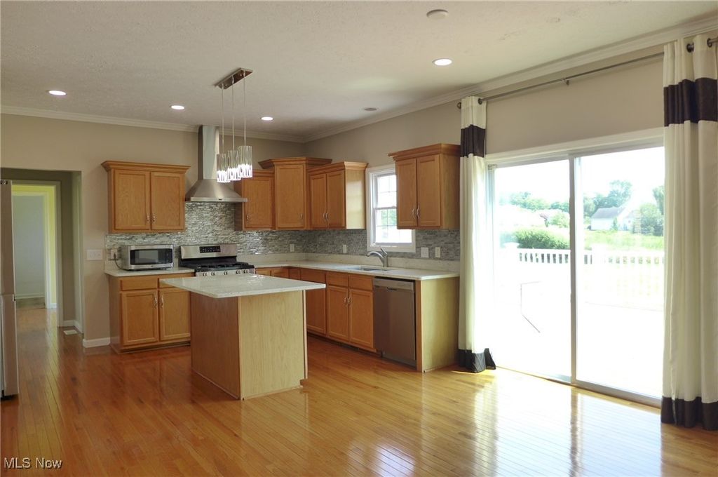 Photo of 35160 Spatterdock Lane, Solon, OH 44139 (MLS # 5170469)