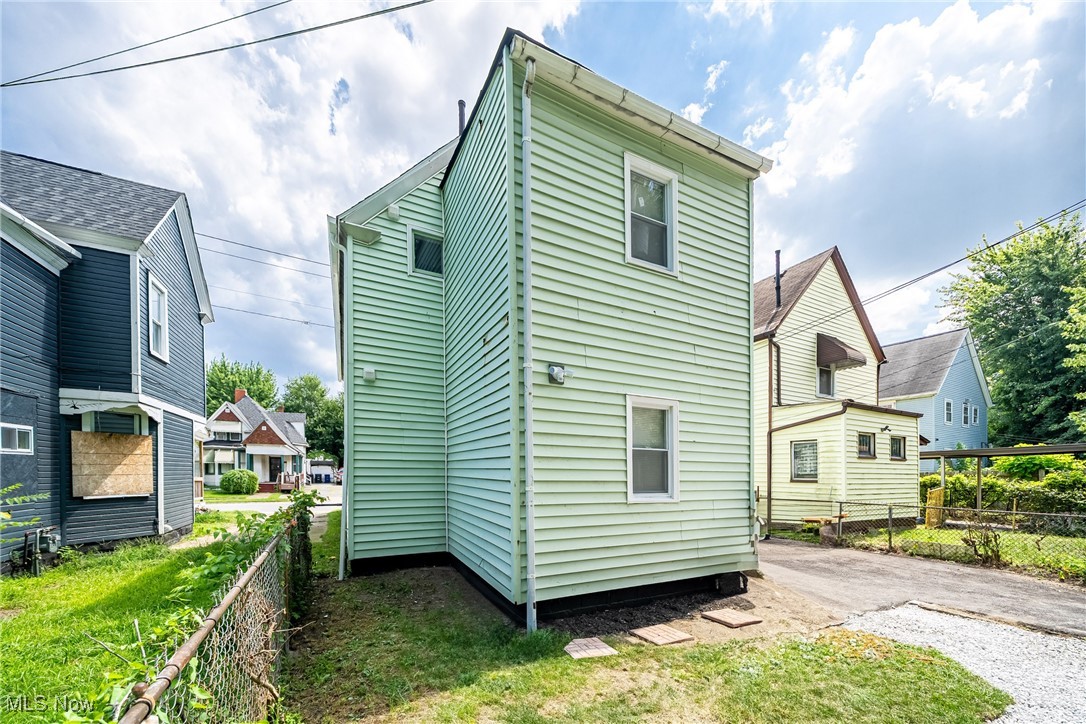 2348 E 86th Street