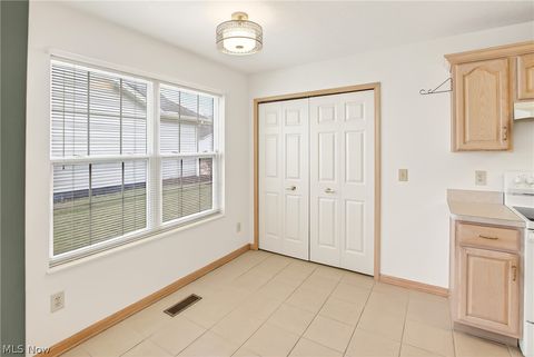 Tiny photo for 30250 Ginger Lane #43B, North Olmsted, OH 44070 (MLS # 5187332)