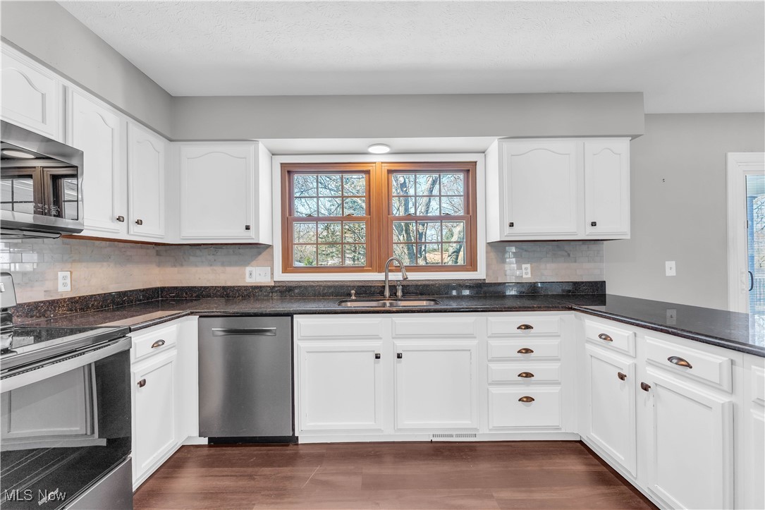 2419 Park Place, Westlake, Ohio image 16