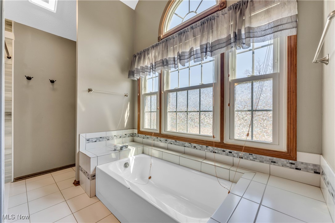 2419 Park Place, Westlake, Ohio image 29