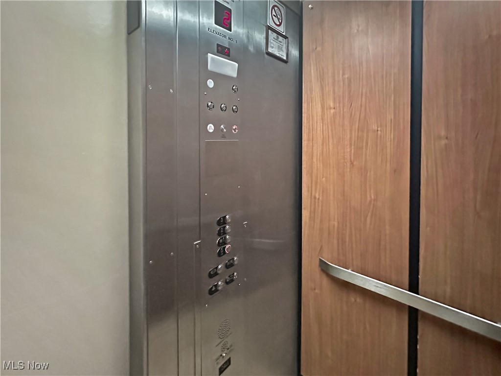 Versailles At Hudson Condo - Residential