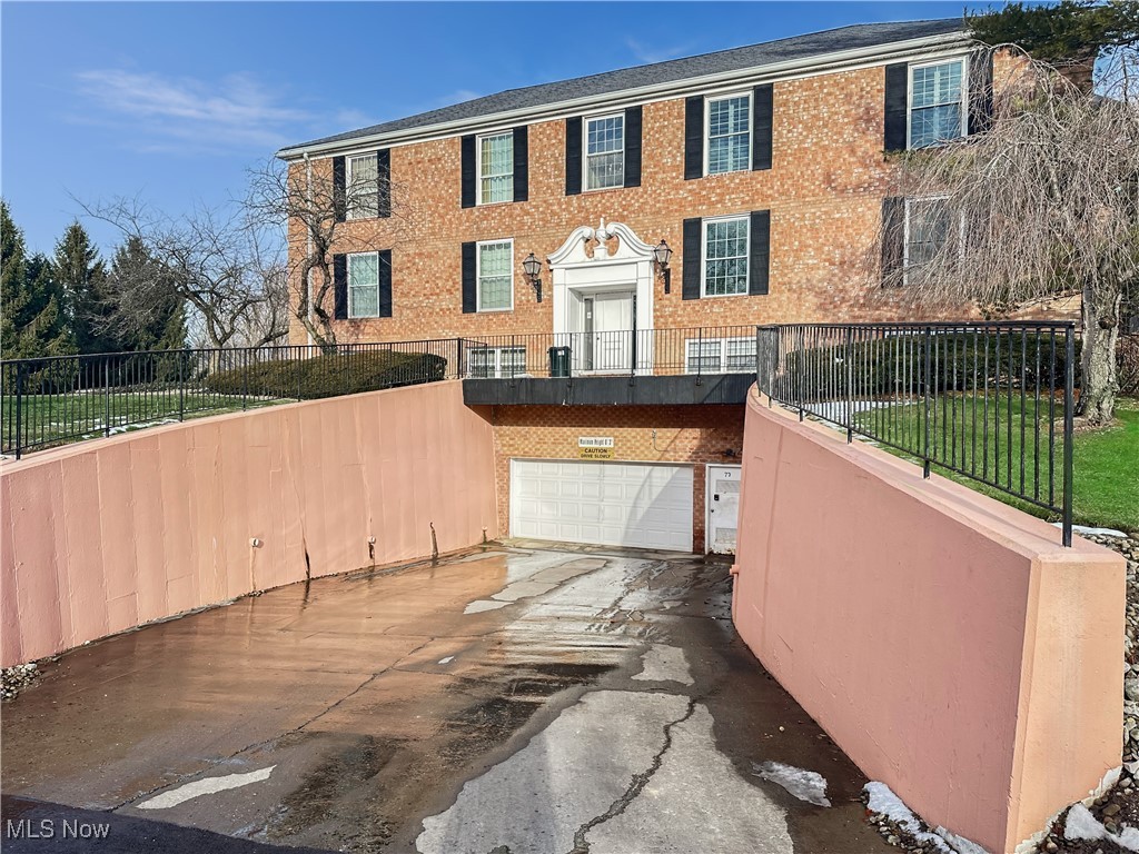 Versailles At Hudson Condo - Residential