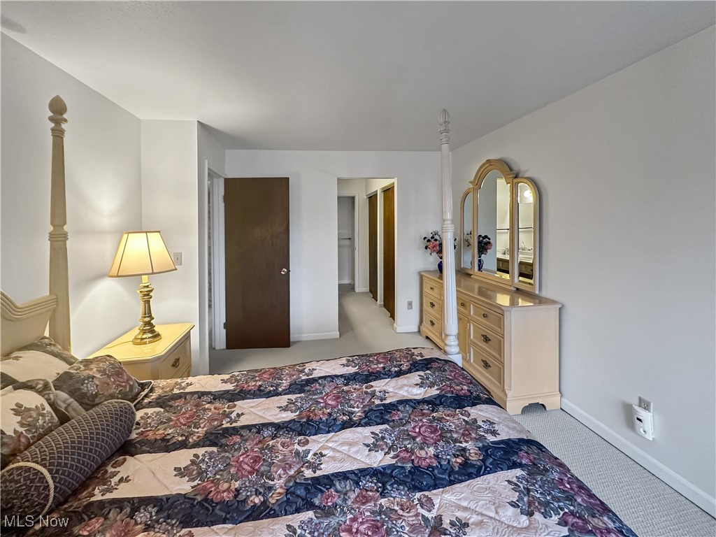 Versailles At Hudson Condo - Residential