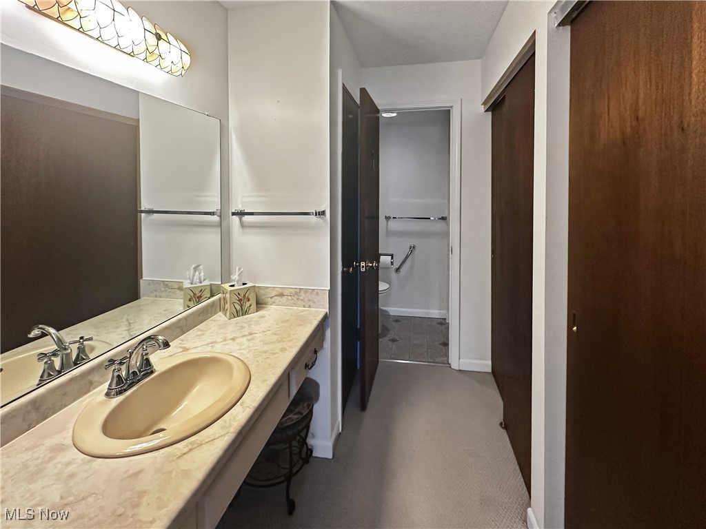 Versailles At Hudson Condo - Residential