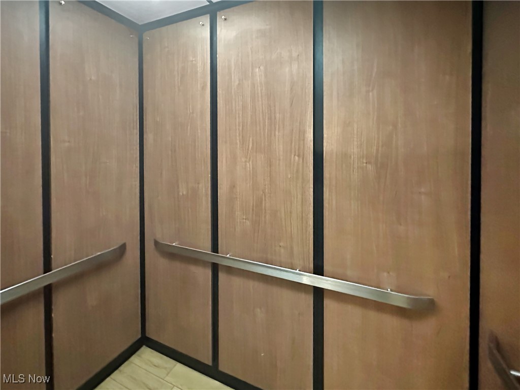 Versailles At Hudson Condo - Residential