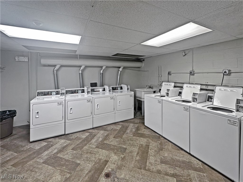 Versailles At Hudson Condo - Residential